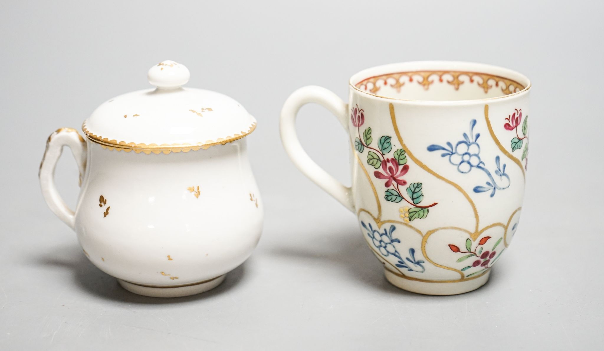 A Worcester James Giles decorated coffee cup c.1770 and a Bristol custard cup and cover c.1770, 7cm